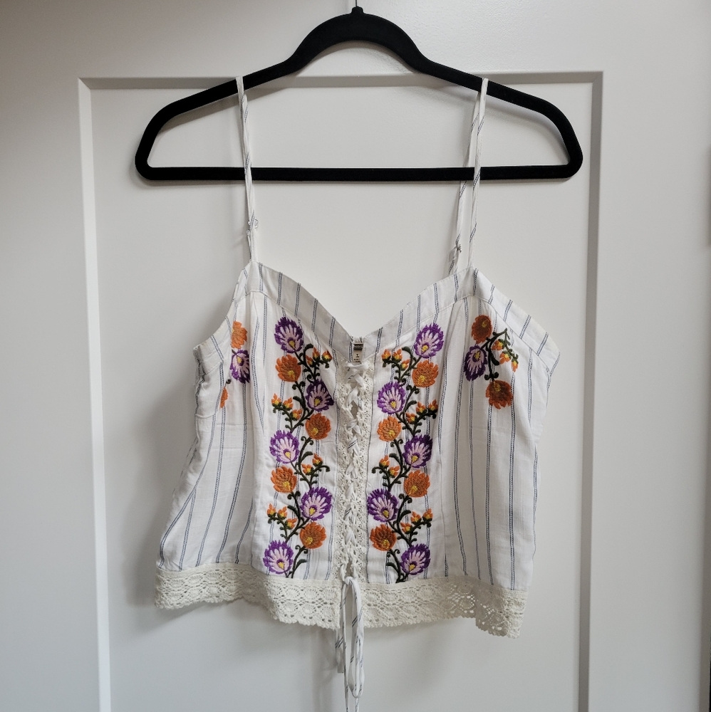 Gimmicks Crop Top
